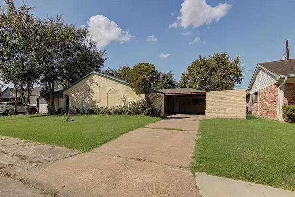 11738 N Nottingham CIR, Houston, TX 77071