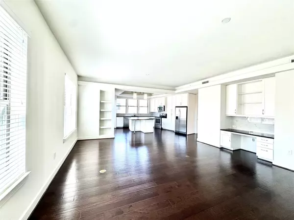 Houston, TX 77027,2303 Mid LN #228