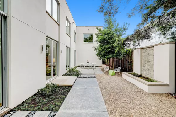 Houston, TX 77005,2121 Quenby ST