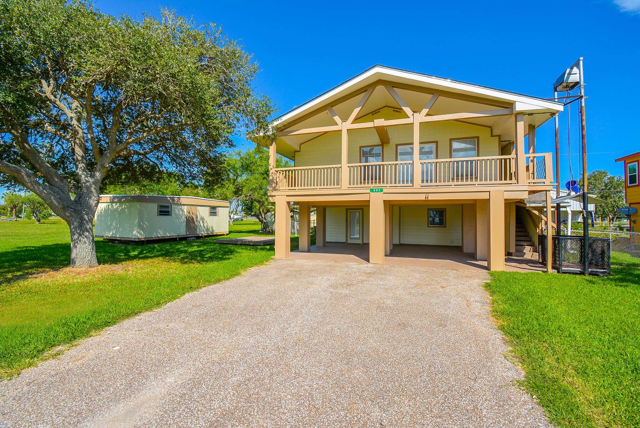 983 Bayview DR, Palacios, TX 77465