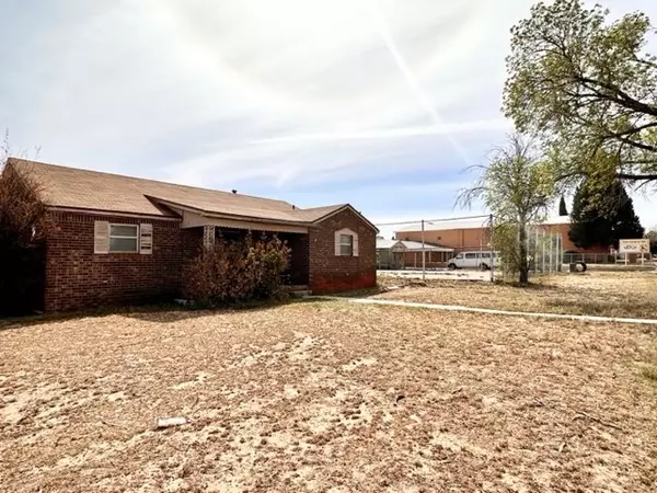 Big Spring, TX 79720,2009 Main St