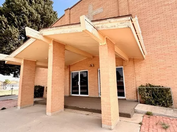 Big Spring, TX 79720,2009 Main St