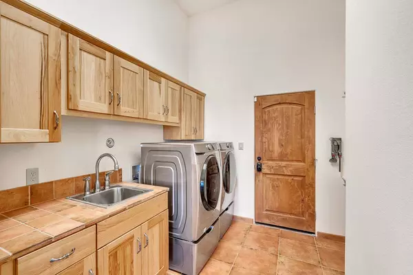 Alpine, TX 79830,128 High Lonesome