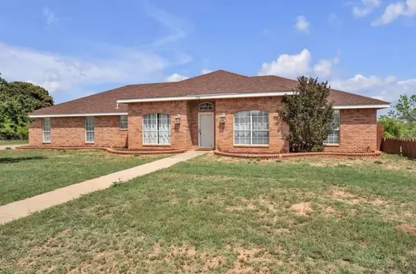 Coahoma, TX 79511,105 Maple Ave