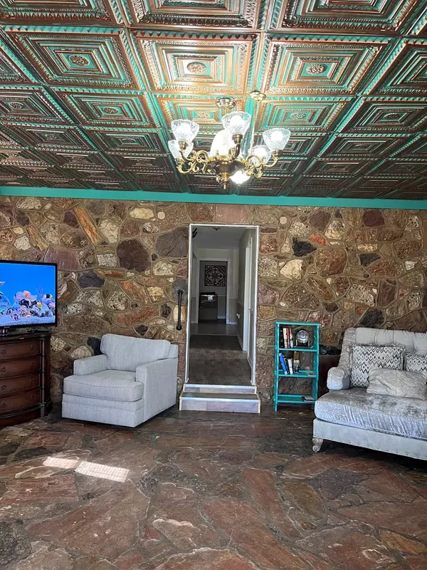 Big Spring, TX 79720,1308 Scurry St