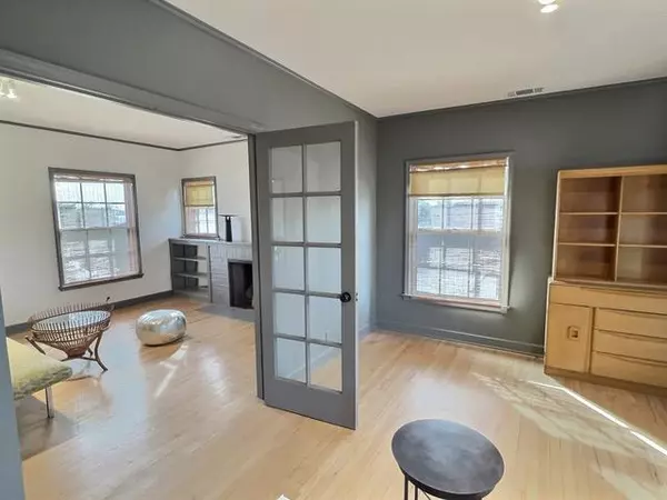 Marfa, TX 79843,307 Mesa St