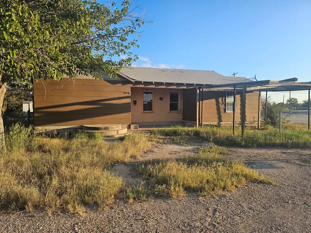 Mccamey, TX 79752,512 7th St