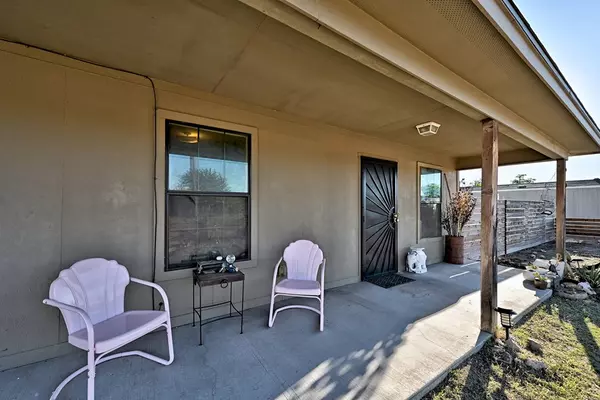 Marfa, TX 79843,1405 Sacramento St