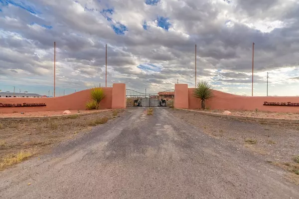 Marfa, TX 79843,1498 Highway 90