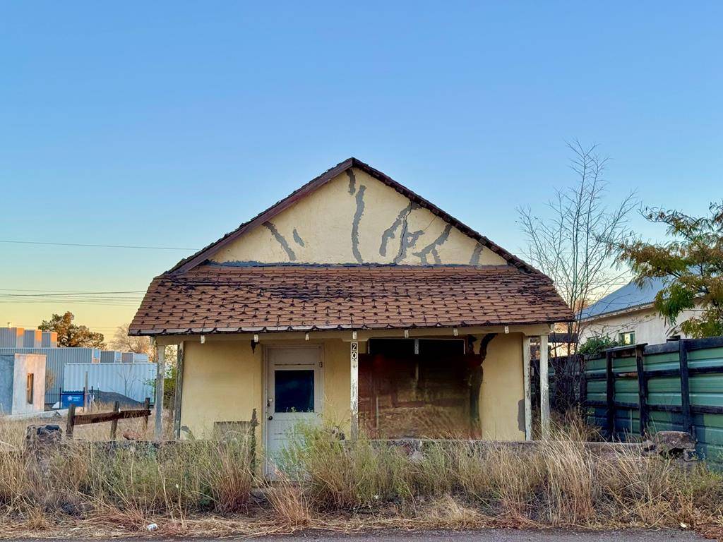 Marfa, TX 79843,205 Dallas St