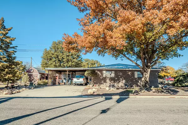 Seminole, TX 79360,208 16th St