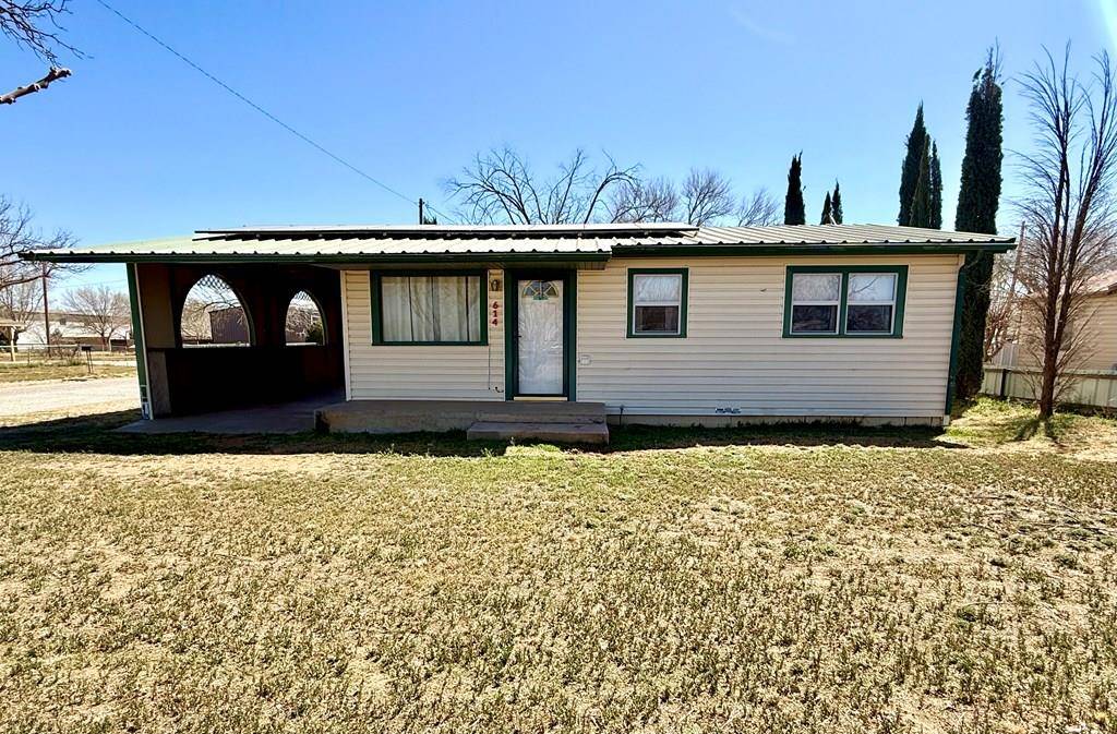 614 Ave C, Seminole, TX 79360