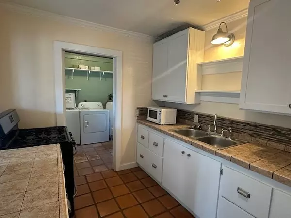 Alpine, TX 79830,610 Ave B