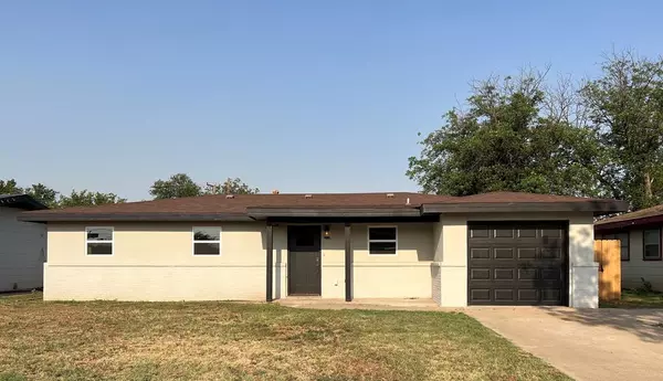 607 11th St,  Andrews,  TX 79714