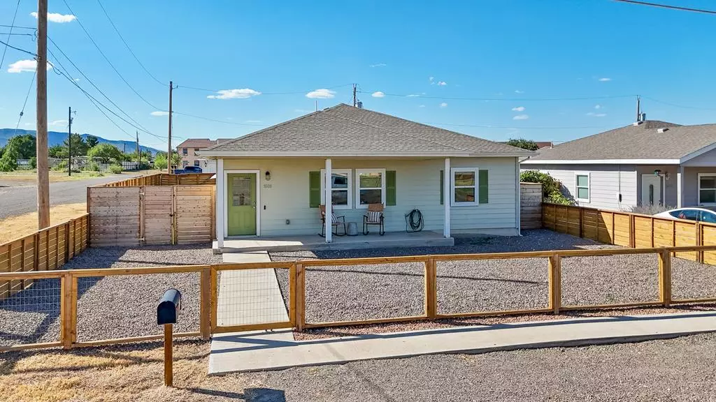 Alpine, TX 79830,1609 Uvalde