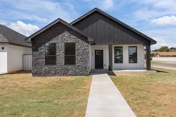 Andrews, TX 79714,500 4th St