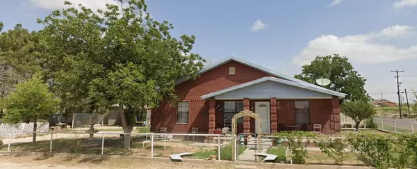 202 5th, Mccamey, TX 79752