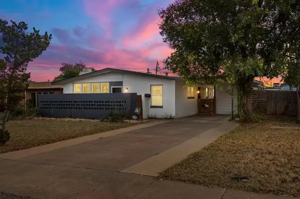 2711 Barkley Ave, Midland, TX 79701