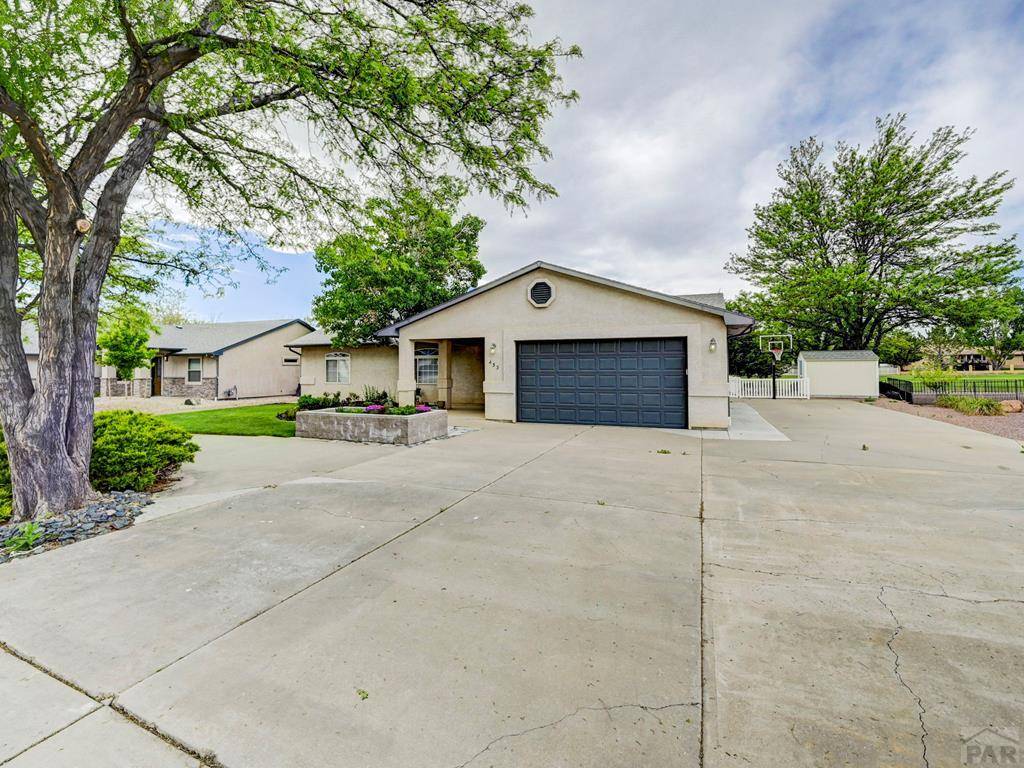 433 Fairway Dr, Pueblo West, CO 81007