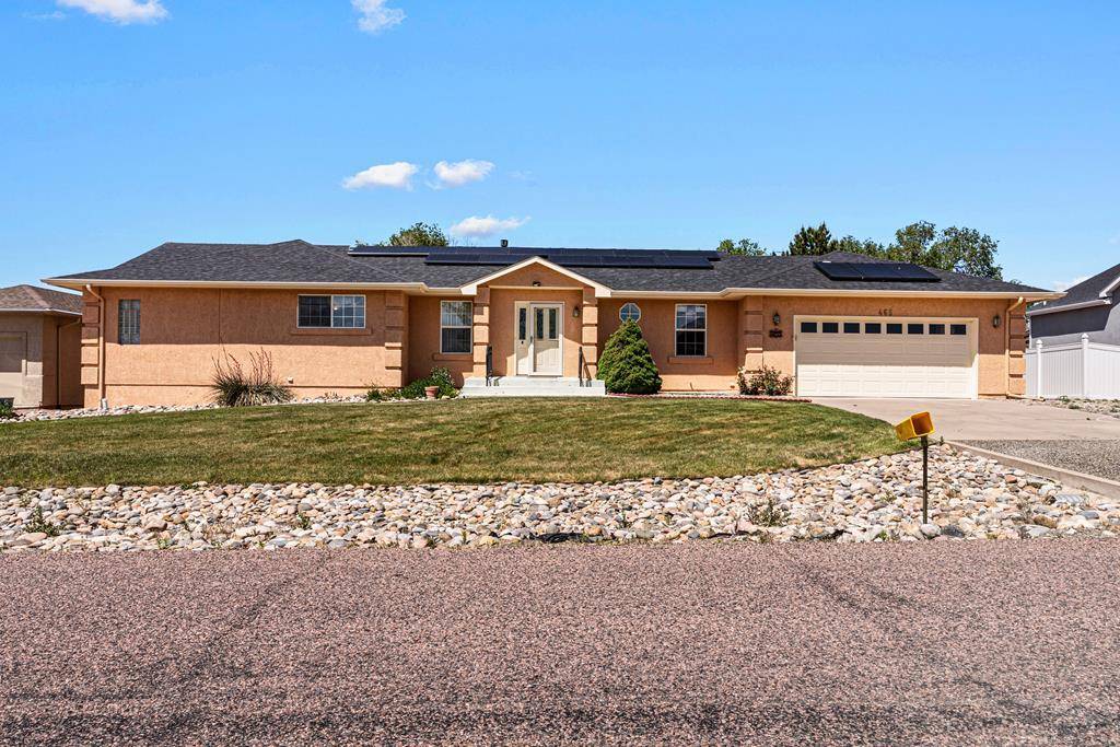 465 Palmer Lake Dr, Pueblo West, CO 81007