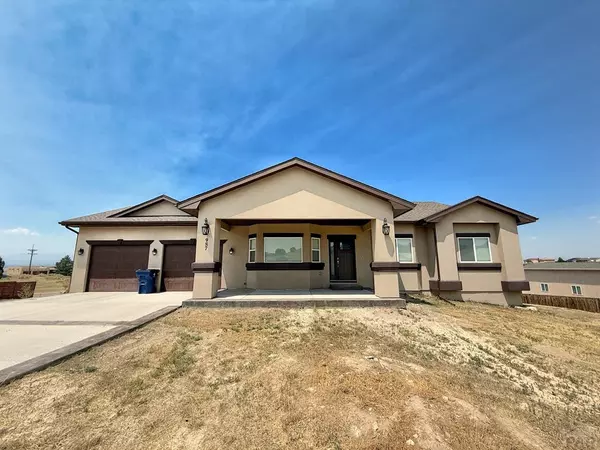 987 Blue Hills Dr, Pueblo West, CO 81007