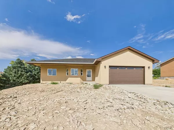 263 Laurue Ln, Pueblo West, CO 81007