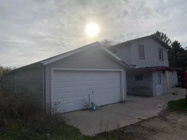 W347 Pine Dr, Palmyra, WI 53156