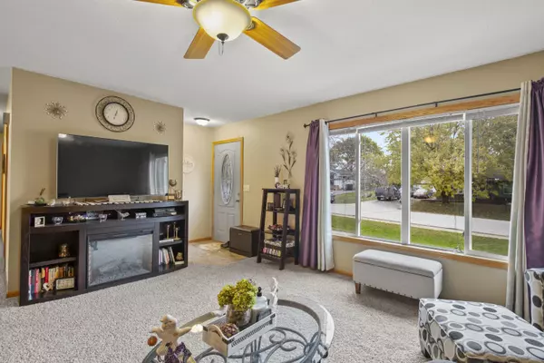 Caledonia, WI 53402,2925 Lake Vista Ct