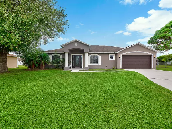 5856 NW Fogel CT, Port Saint Lucie, FL 34986