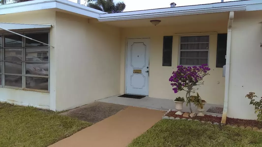 3330 Loren RD A, Boynton Beach, FL 33435