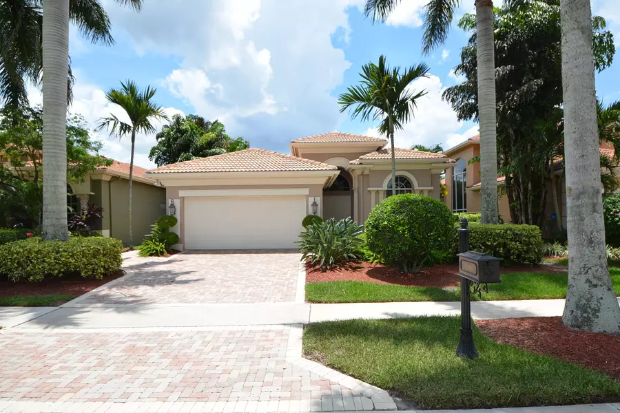 8084 Valhalla DR, Delray Beach, FL 33446