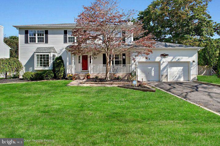 22 APHRODITE DR, Barnegat, NJ 08005