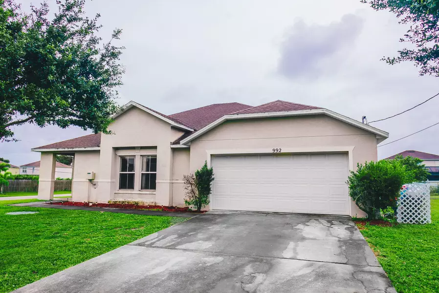 992 SE Walters TER, Port Saint Lucie, FL 34983