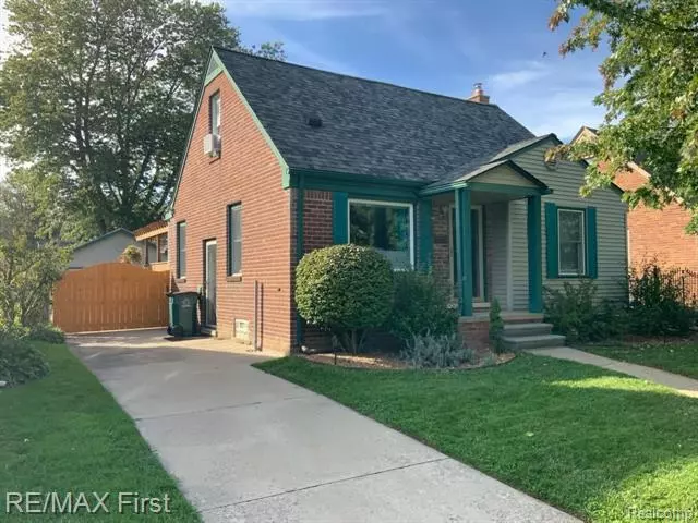 3215 N CONNECTICUT, Royal Oak, MI 48073