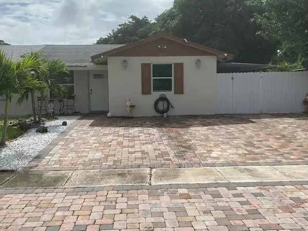 5220 Cannon WAY, West Palm Beach, FL 33415