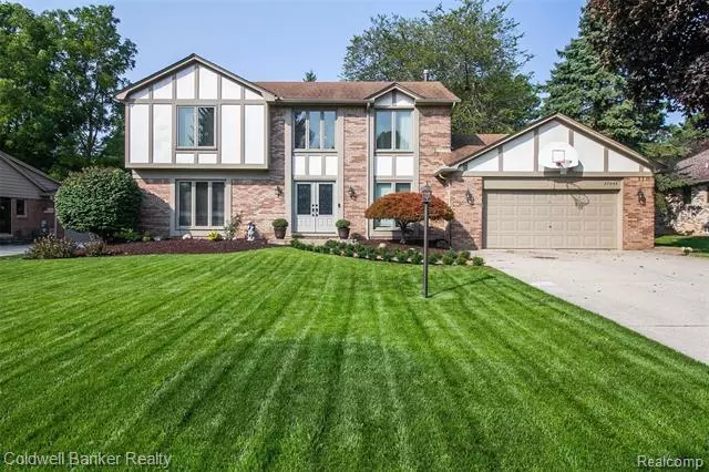 22945 FOX CREEK, Farmington Hills, MI 48335