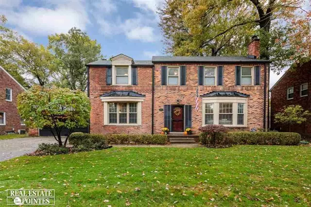 1901 SEVERN, Grosse Pointe Woods, MI 48236