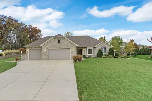 190 Windsor Cir, Union Grove, WI 53182