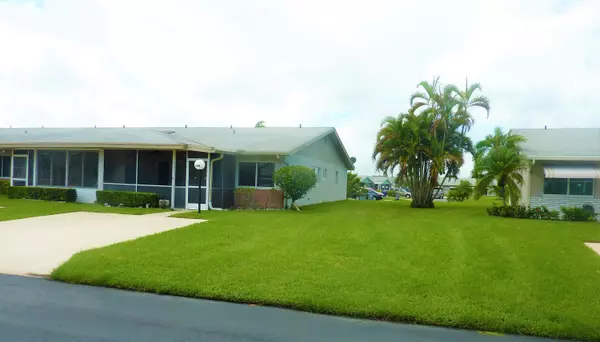 3399 Americo DR, West Palm Beach, FL 33417