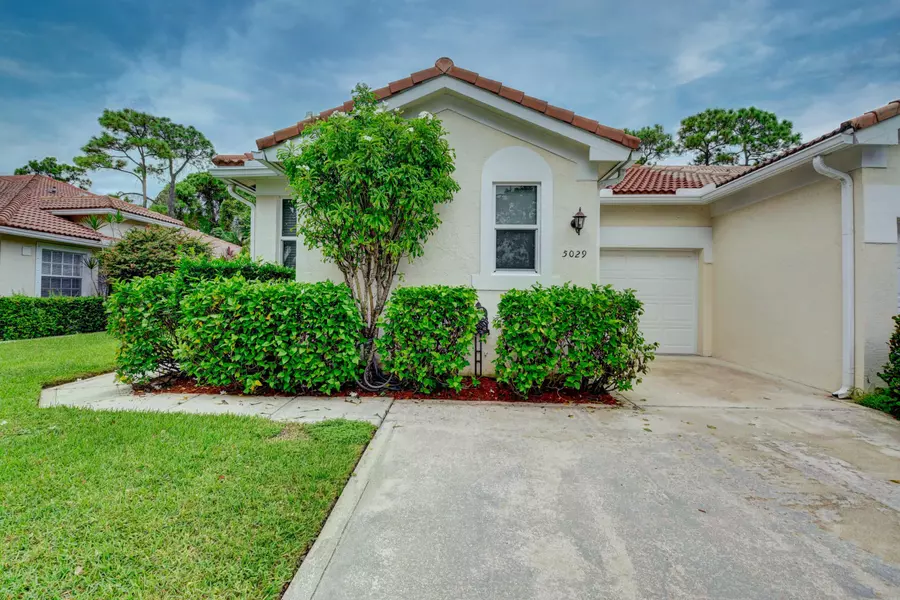 5029 S La Sedona CIR, Delray Beach, FL 33484