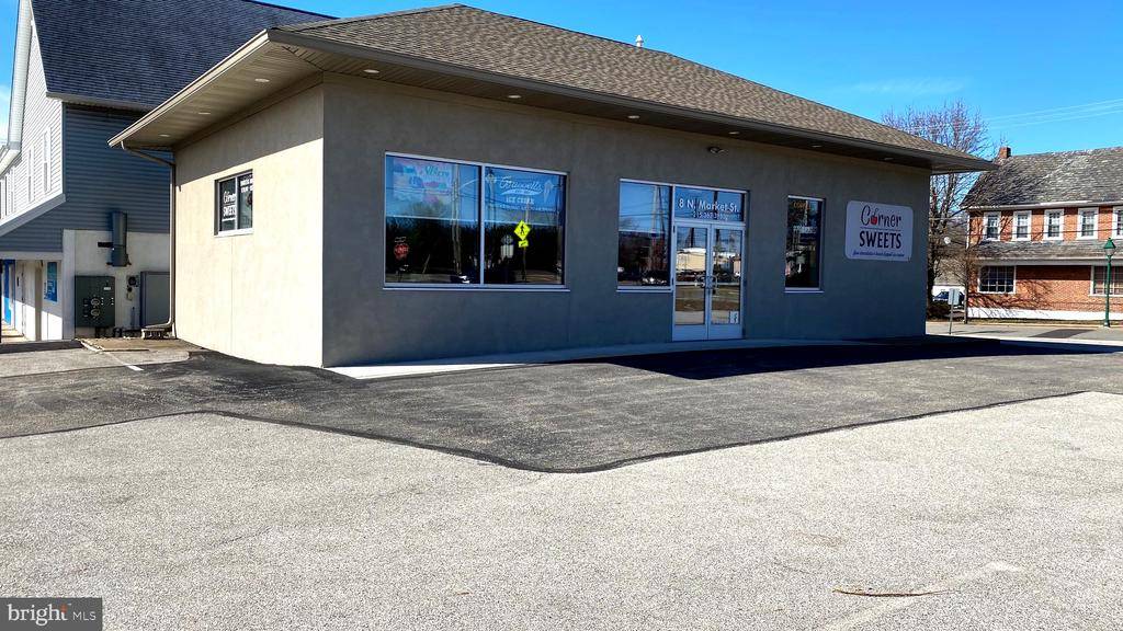 Hatfield, PA 19440,8 N MARKET ST