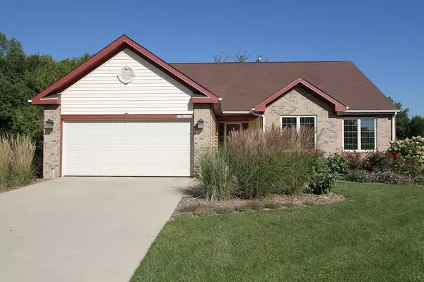 N62W14724 Mill Creek Ct, Menomonee Falls, WI 53051