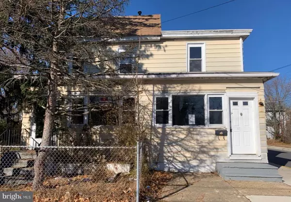 101 W BUCK ST, Paulsboro, NJ 08066