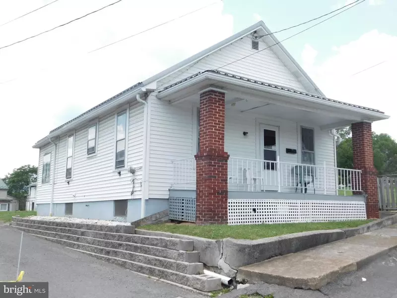 225 VIRGINIA STREET, Keyser, WV 26726