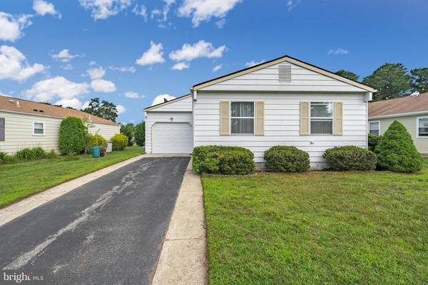 43 WOODSTOCK DR, Toms River, NJ 08757