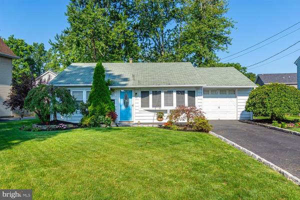 15 CRESCENT RD, Edison, NJ 08817