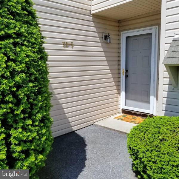 71-7 HOLLY DR, Reading, PA 19606