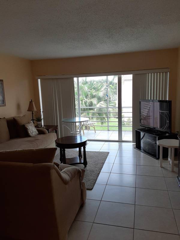 Palm Springs, FL 33461,504 Davis RD 92