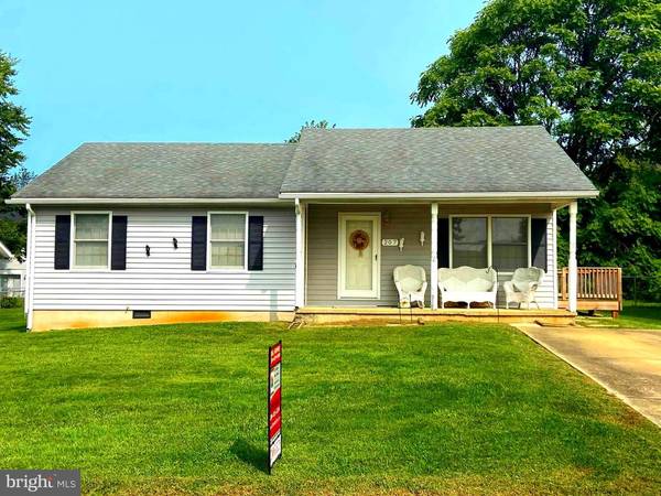 207 FULTON AVE, Charles Town, WV 25414