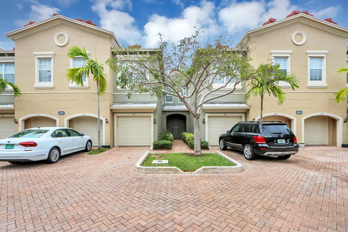 Palm Beach Gardens, FL 33418,4881 Bonsai CIR 107